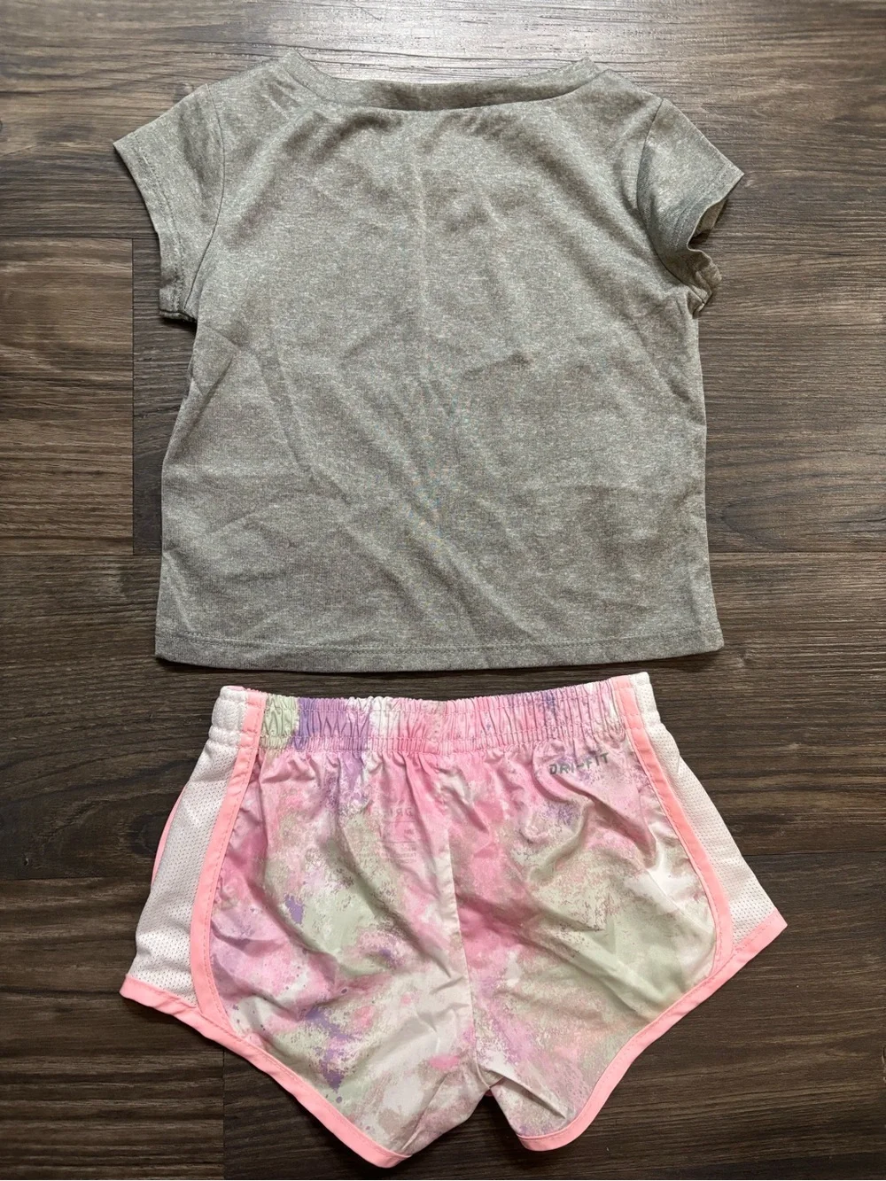 Nike Girls toddler Gray Tee & Pink Purple tie-dye Athletic Set - Size 18 months - Picture 2 of 4